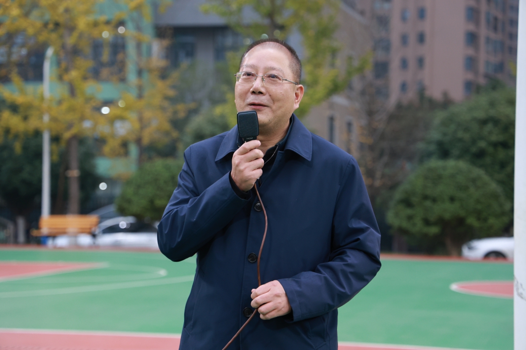 20241126574302.jpg 向董講話.jpg